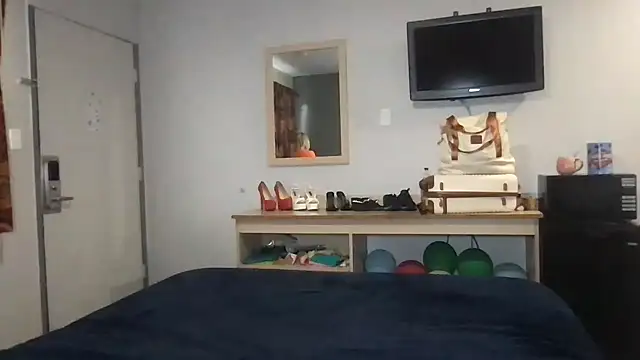 TiffaneyLove online show from 03-16-26, 10:01