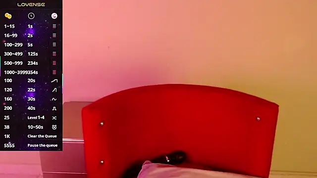 Snapshot of Angelllica_ chatting on 10-14-25, 04:40 Angelllica online show from 10-14-25, 04:40