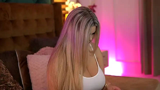 SophieBoobsX online show from 12-20-25, 06:27