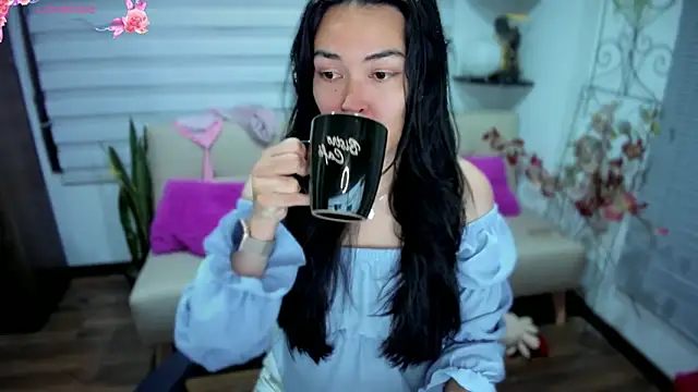 Lunlunera online show from 10-31-25, 02:41