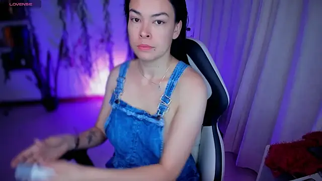 Snapshot of Lunlunera chatting on 07-19-26, 05:49 Lunlunera online show from 07-19-26, 05:49