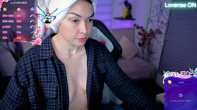 Snapshot of Lunlunera chatting on 06-09-26, 02:23 Lunlunera online show from 06-09-26, 02:23
