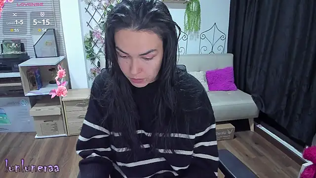Snapshot of Lunlunera chatting on 03-17-25, 01:03 Lunlunera online show from 03-17-25, 01:03