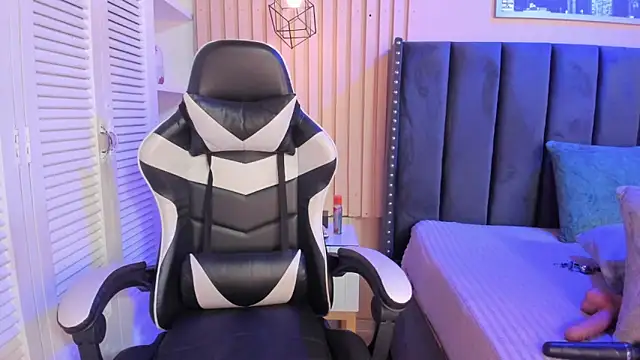 ashlye miller  online show from 03-04-26, 04:42