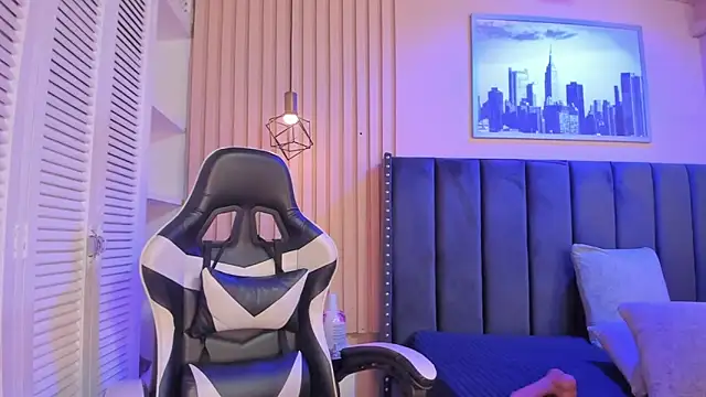 ashlye miller  online show from 03-28-26, 04:35