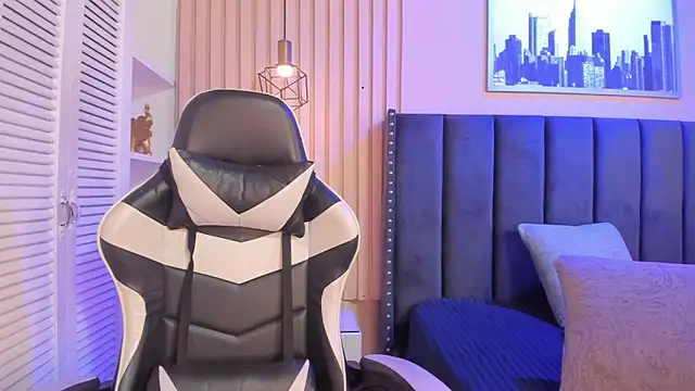 ashlye miller  online show from 02-13-26, 04:23