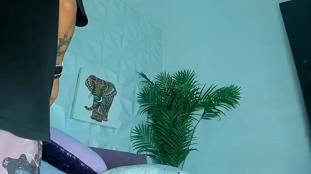 Snapshot of Hellen_Sky chatting on 05-20-26, 07:11 Hellen Sky online show from 05-20-26, 07:11