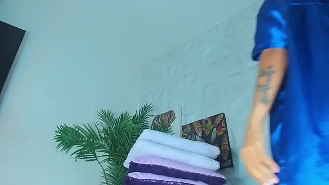 Hellen Sky online show from 12-20-25, 08:44