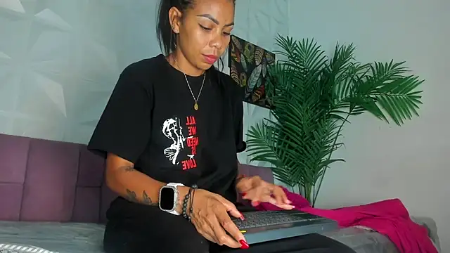 Hellen Sky online show from 06-02-26, 07:03