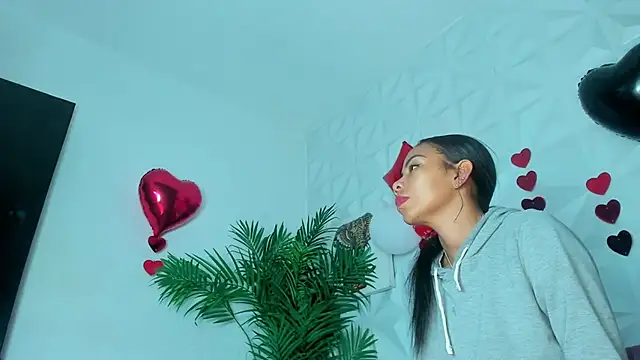 Hellen Sky online show from 02-21-26, 07:05