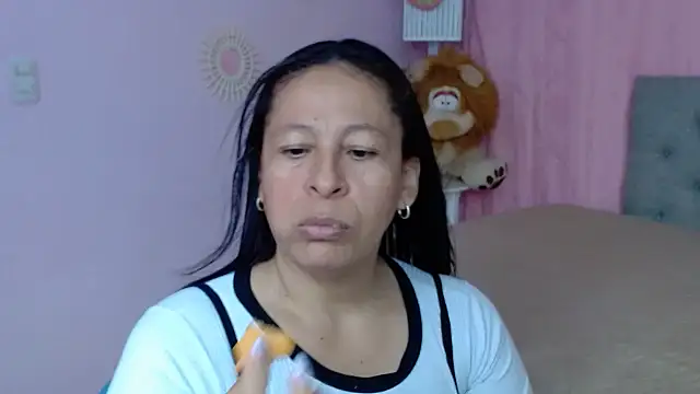 mature martina online show from 10-13-25, 07:48