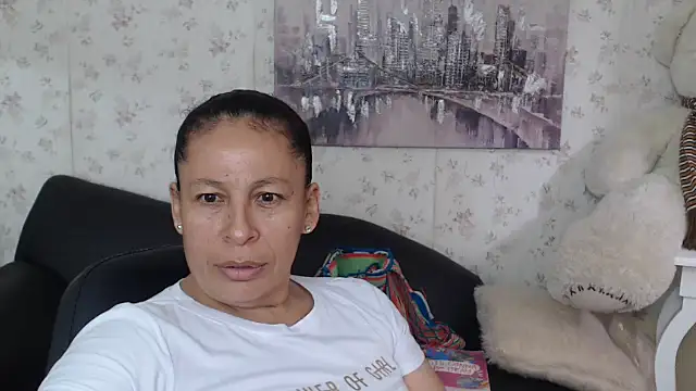 Snapshot of mature_martina chatting on 06-10-26, 09:16 mature martina online show from 06-10-26, 09:16