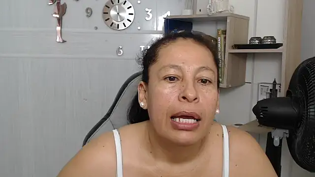 Snapshot of mature_martina chatting on 07-01-26, 06:41 mature martina online show from 07-01-26, 06:41