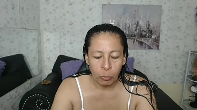 Snapshot of mature_martina chatting on 06-26-26, 11:43 mature martina online show from 06-26-26, 11:43