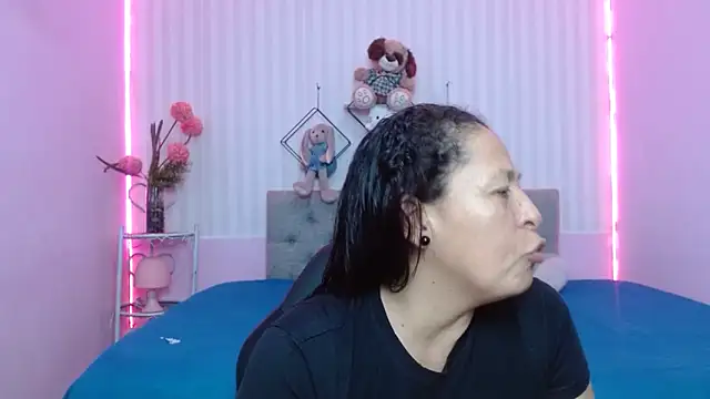 mature martina online show from 05-28-26, 12:33