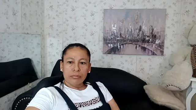 Snapshot of mature_martina chatting on 06-12-26, 09:34 mature martina online show from 06-12-26, 09:34