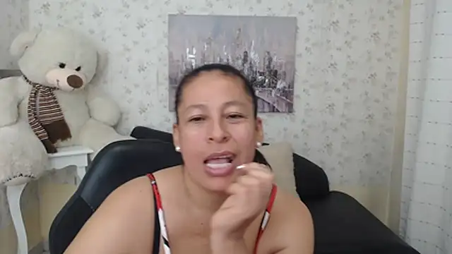 mature martina online show from 04-29-26, 10:49