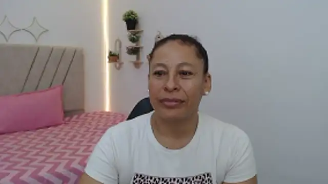 mature martina online show from 04-22-26, 08:04