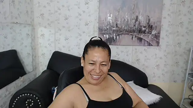 Snapshot of mature_martina chatting on 07-14-26, 10:27 mature martina online show from 07-14-26, 10:27