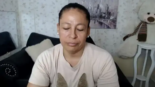 Snapshot of mature_martina chatting on 06-17-26, 09:47 mature martina online show from 06-17-26, 09:47