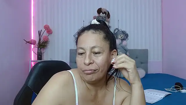 mature martina online show from 05-24-26, 10:48