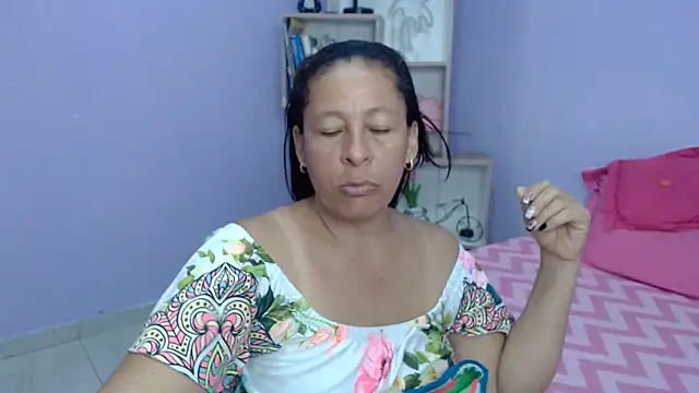 mature martina online show from 10-25-25, 09:59