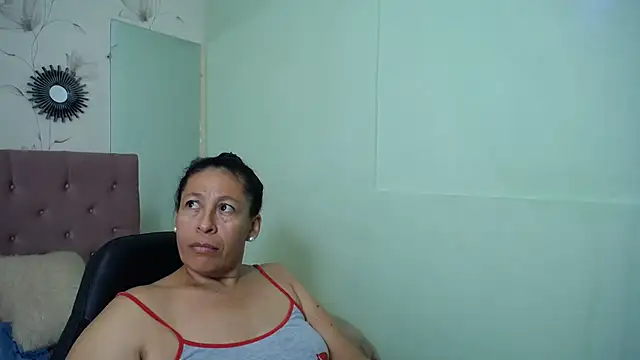 mature martina online show from 03-01-25, 08:34