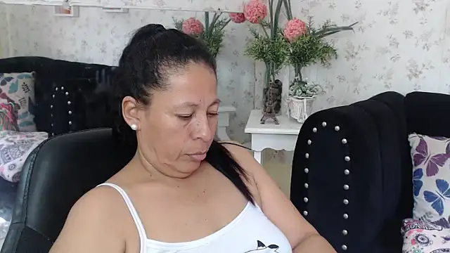 mature martina online show from 03-17-25, 09:24