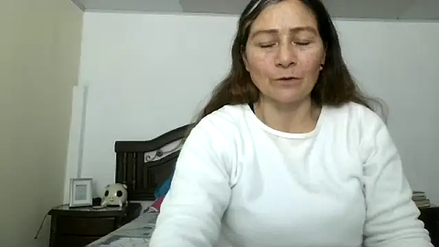 Snapshot of ruby-milf1 chatting on 09-17-25, 11:40 ruby-milf1 online show from 09-17-25, 11:40