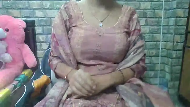 Sexy iknoor online show from 10-20-25, 04:36