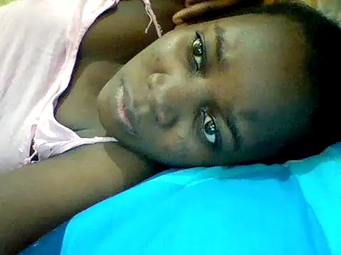 Snapshot of Alessandrajenna chatting on 09-13-25, 05:40 Alessandrajenna online show from 09-13-25, 05:40