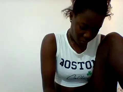 Snapshot of Alessandrajenna chatting on 02-25-26, 06:35 Alessandrajenna online show from 02-25-26, 06:35