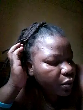 Snapshot of pretty-donna chatting on 10-29-25, 05:17 pretty-donna online show from 10-29-25, 05:17