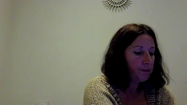 feline27 online show from 11-01-25, 08:57