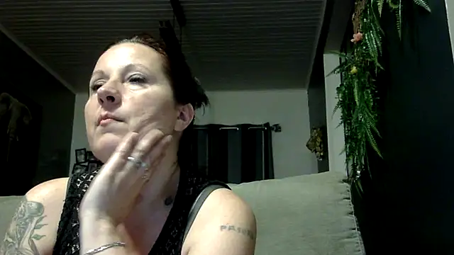 feline27 online show from 04-04-26, 08:15