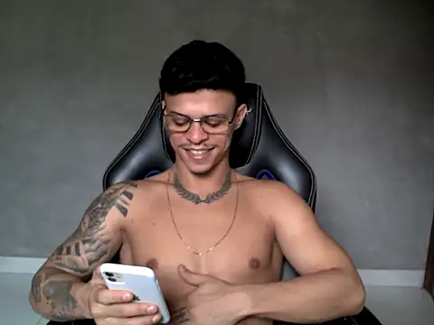 Gust027 online show from 04-13-26, 05:17