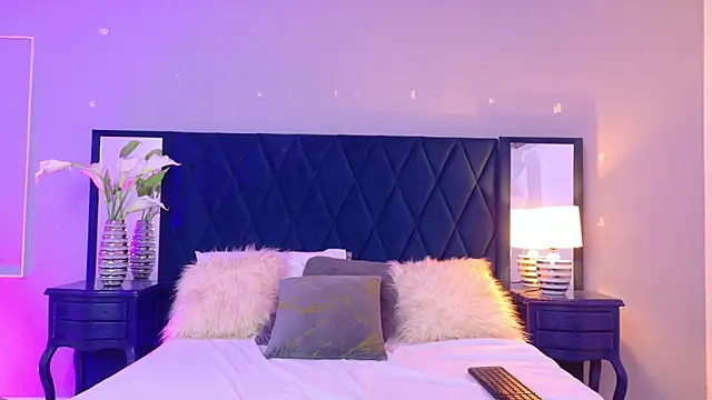 Margaret Saunders online show from 12-18-25, 07:40