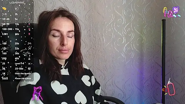 xx adrihanna xx online show from 05-18-26, 06:18