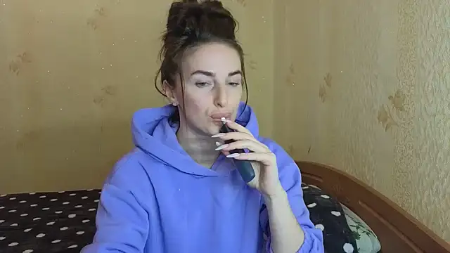 xx adrihanna xx online show from 03-18-26, 05:14