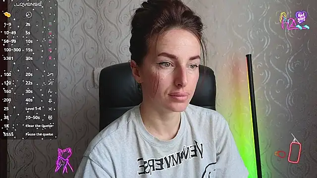 xx adrihanna xx online show from 06-04-26, 07:46