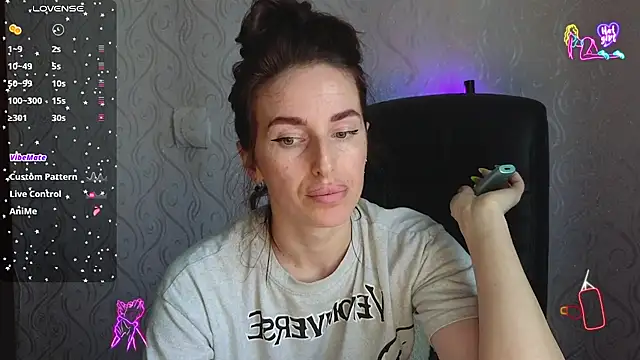 xx adrihanna xx online show from 06-03-26, 04:33
