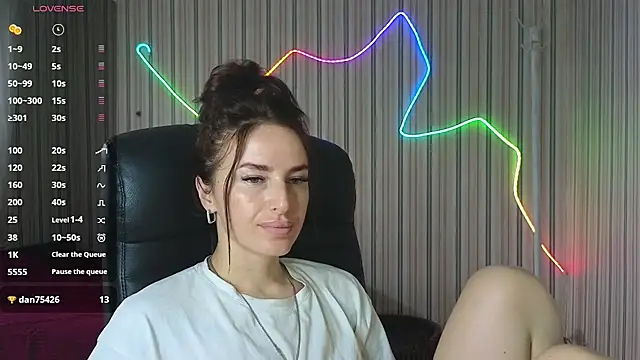 xx adrihanna xx online show from 07-03-26, 06:20