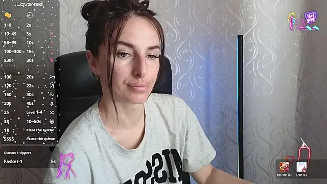 xx adrihanna xx online show from 05-17-26, 06:02