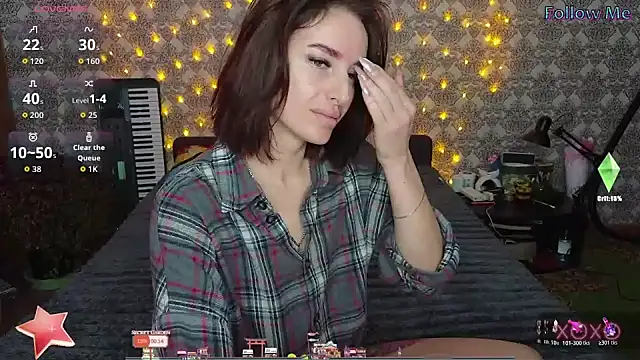 xx adrihanna xx online show from 11-18-25, 08:17