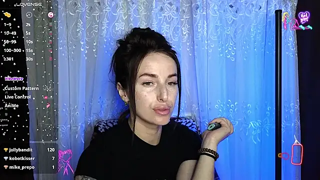xx adrihanna xx online show from 05-07-26, 06:11