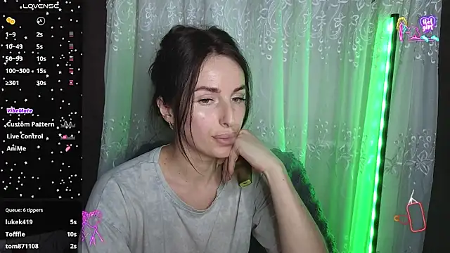 xx adrihanna xx online show from 05-09-26, 06:33