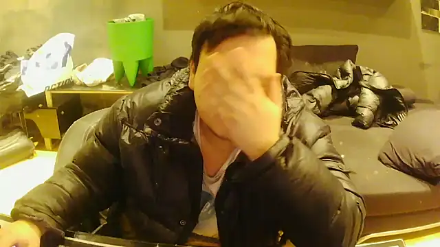 Bebemickey75 online show from 11-16-25, 08:46