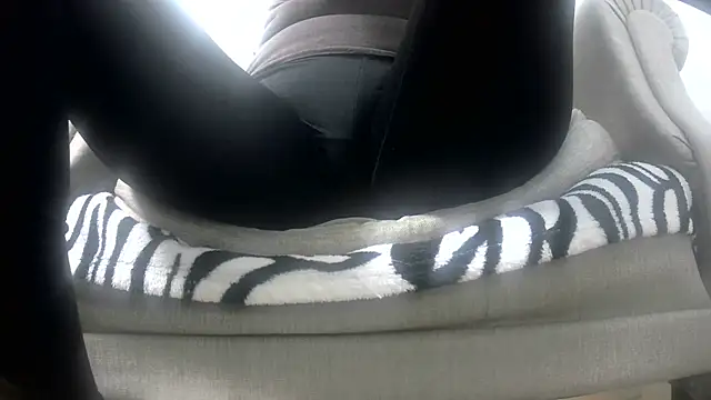 Snapshot of Web_Lady chatting on 03-16-25, 03:17 Web Lady online show from 03-16-25, 03:17