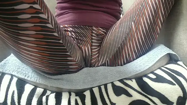 Web Lady online show from 11-19-25, 07:08