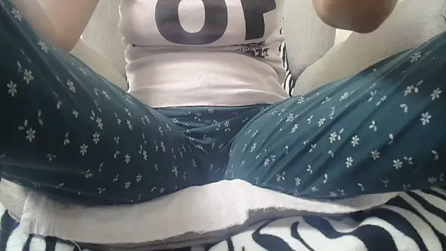 Snapshot of Web_Lady chatting on 03-21-25, 07:02 Web Lady online show from 03-21-25, 07:02